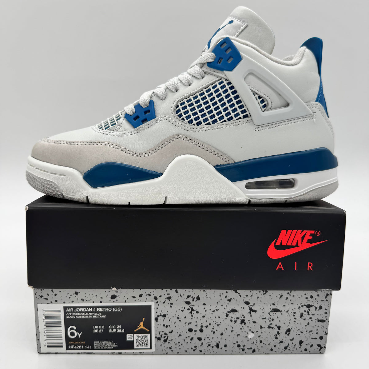 Jordan 4 Military Blue (2024)