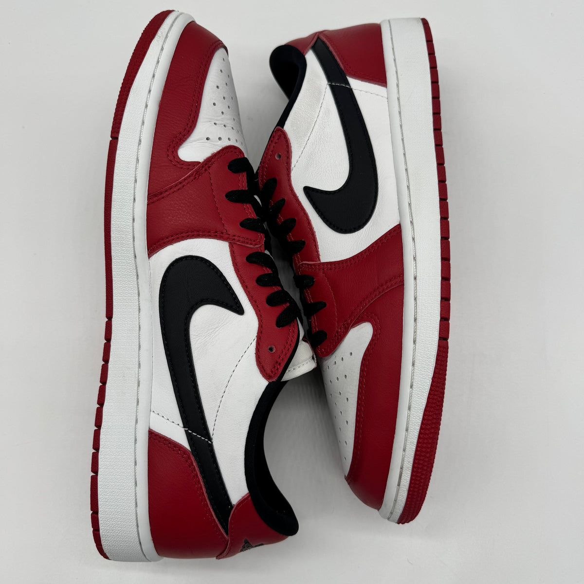 Jordan 1 Low OG Chicago (2025)
