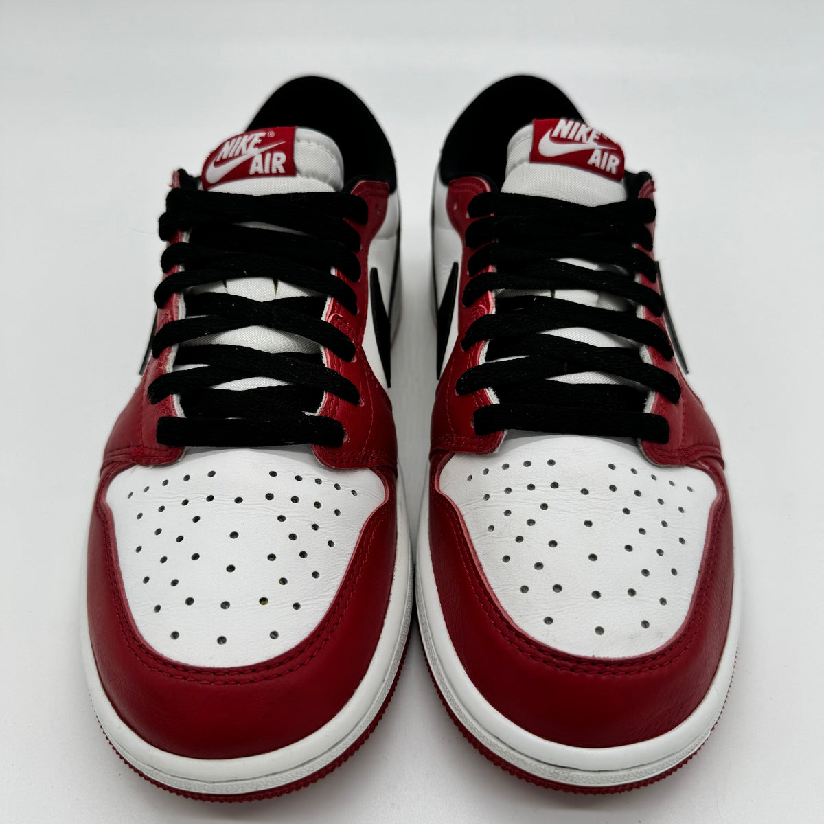 Jordan 1 Low Chicago (2025)