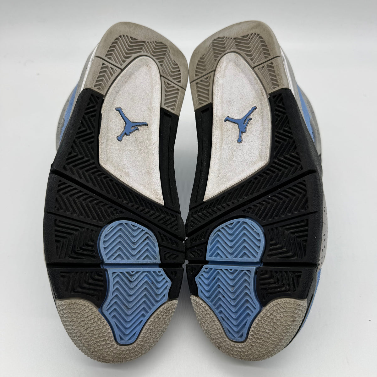 Jordan 4 University Blue