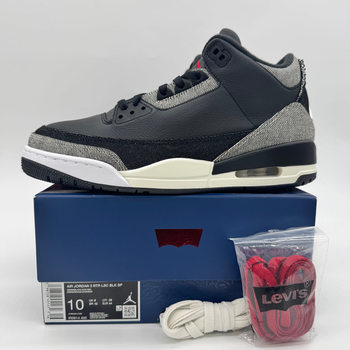 Jordan 3 Levi's Black