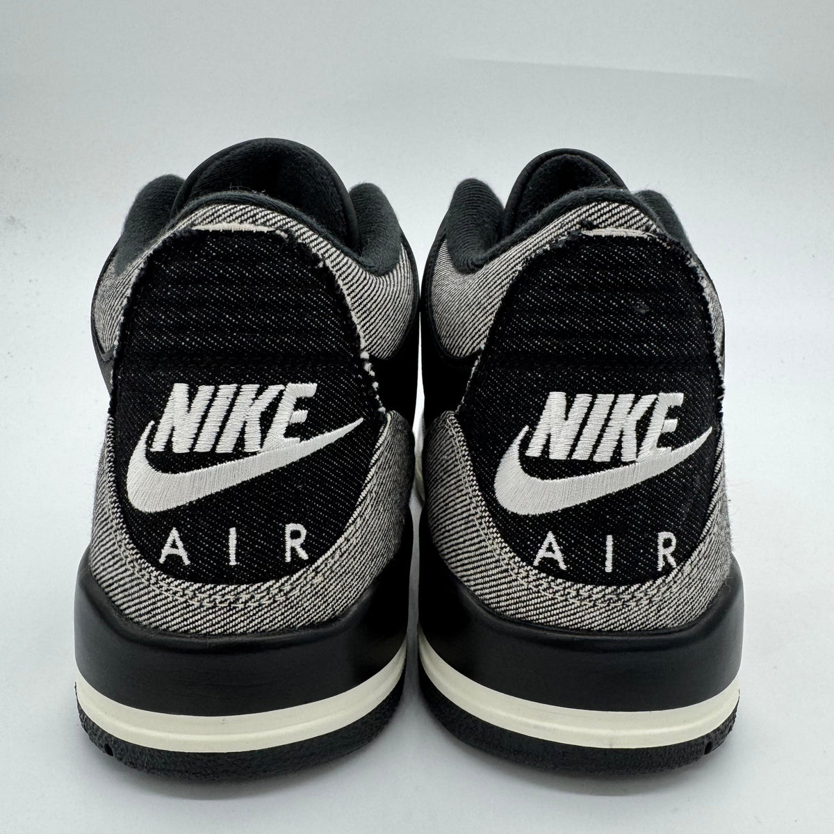 Jordan 3 Levi's Black