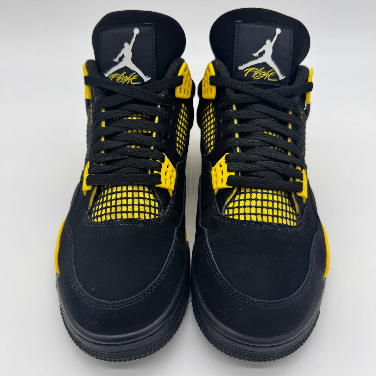 Jordan 4 Thunder (2023)