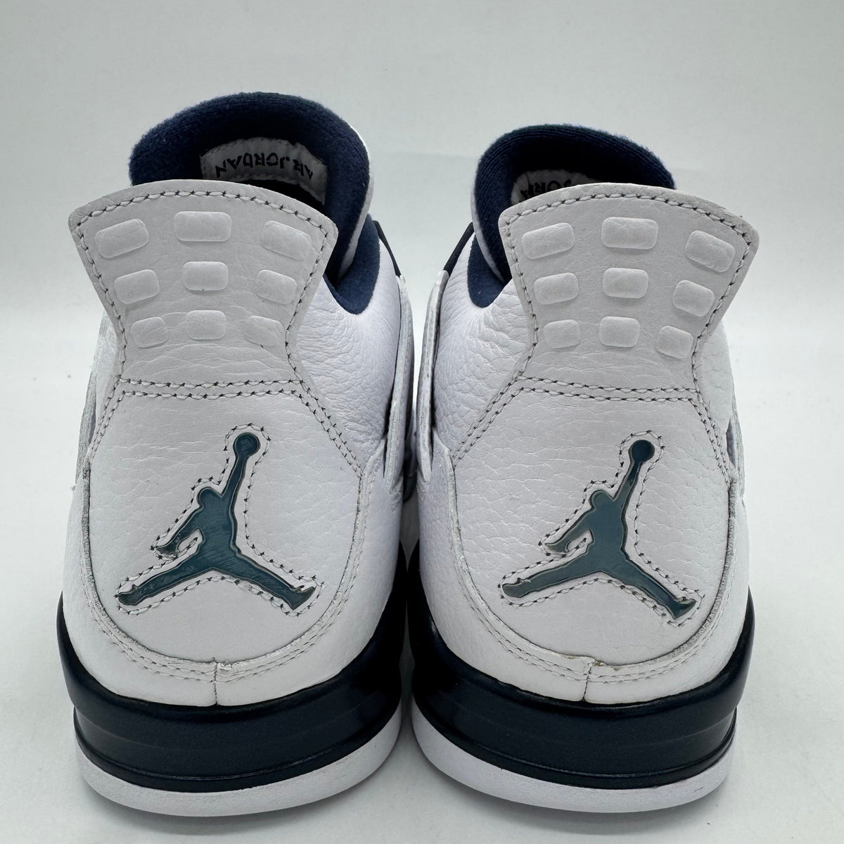 Jordan 4 Columbia (2015)