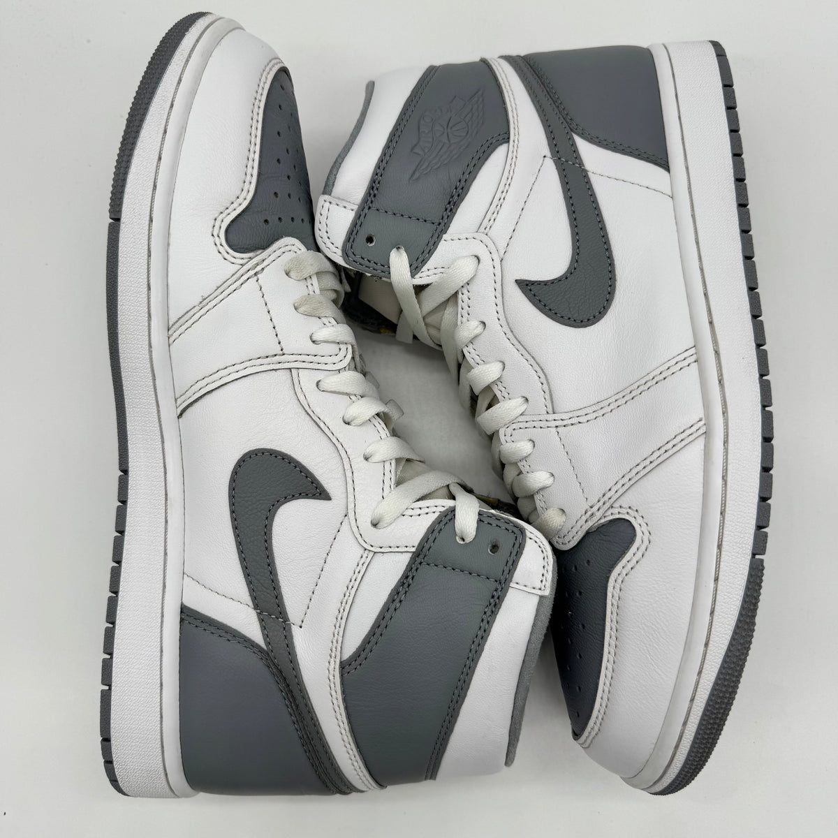 Jordan 1 High OG Stealth