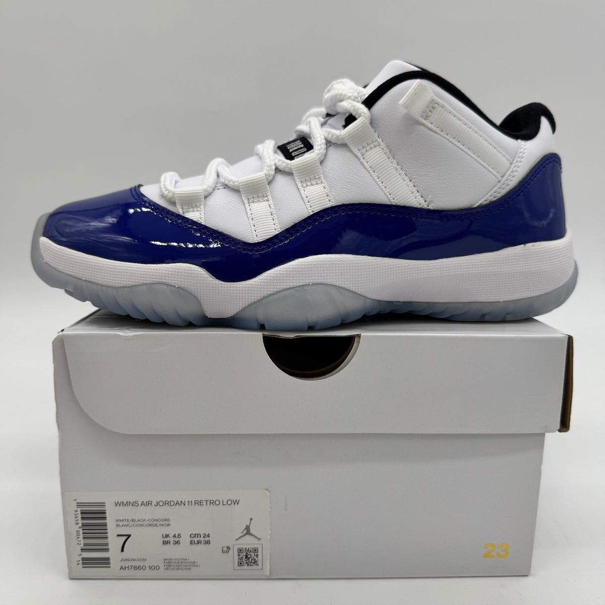 Jordan 11 Low White Concord