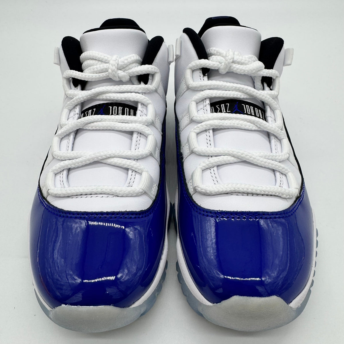 Jordan 11 Low White Concord