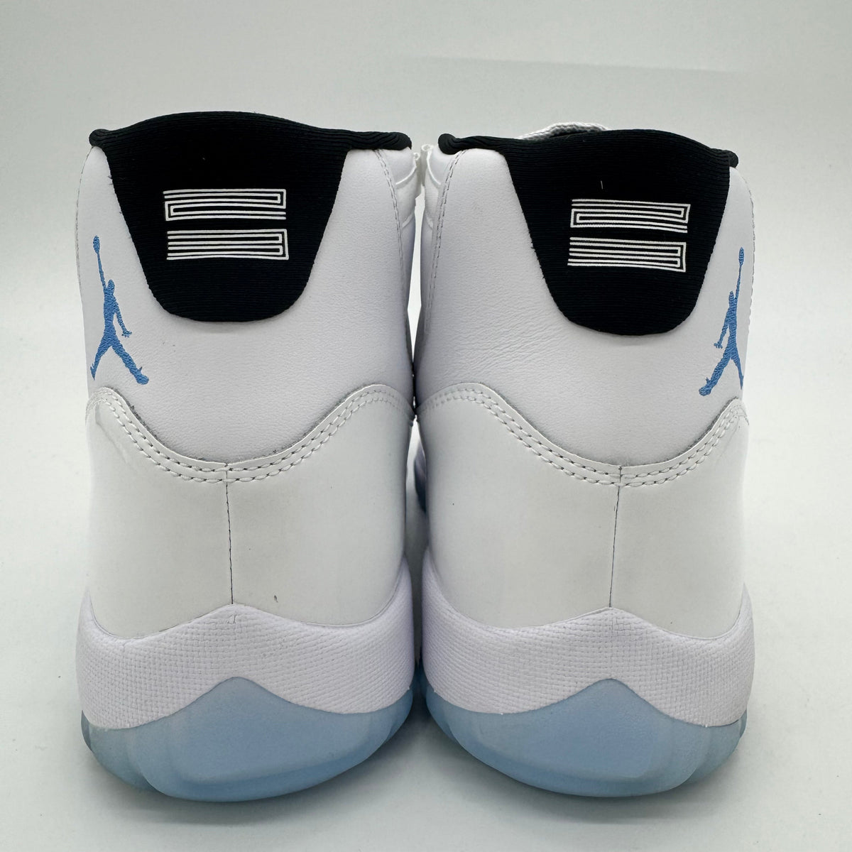 Jordan 11 Legend Blue (2024)