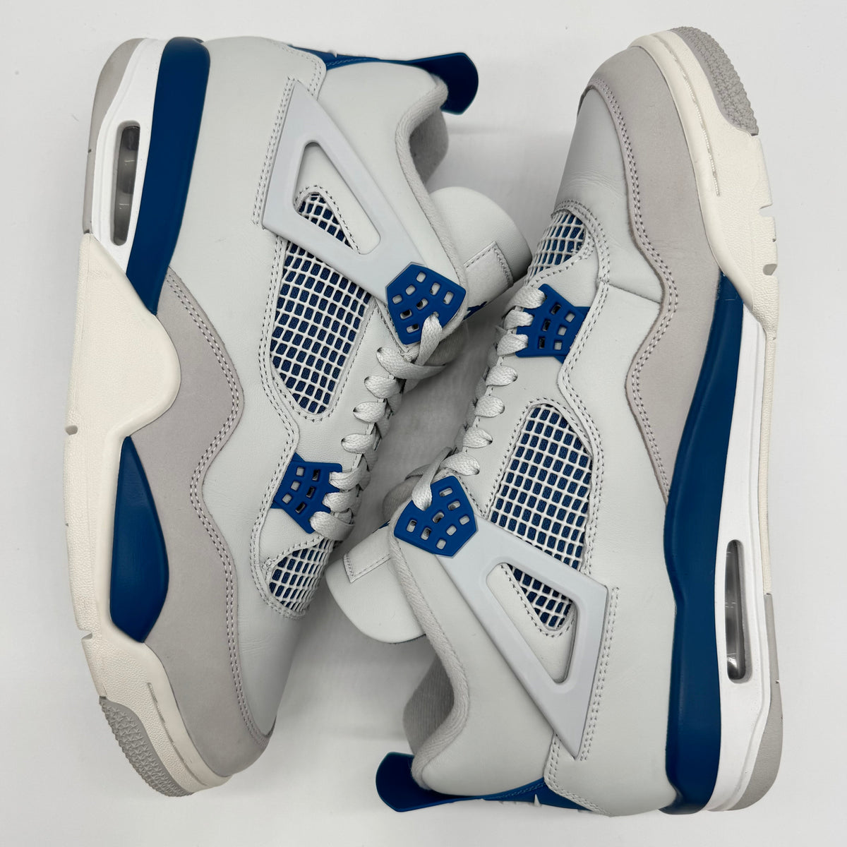 Jordan 4 Military Blue (2024)