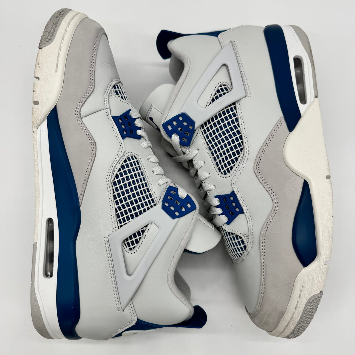 Jordan 4 Military Blue (2024)