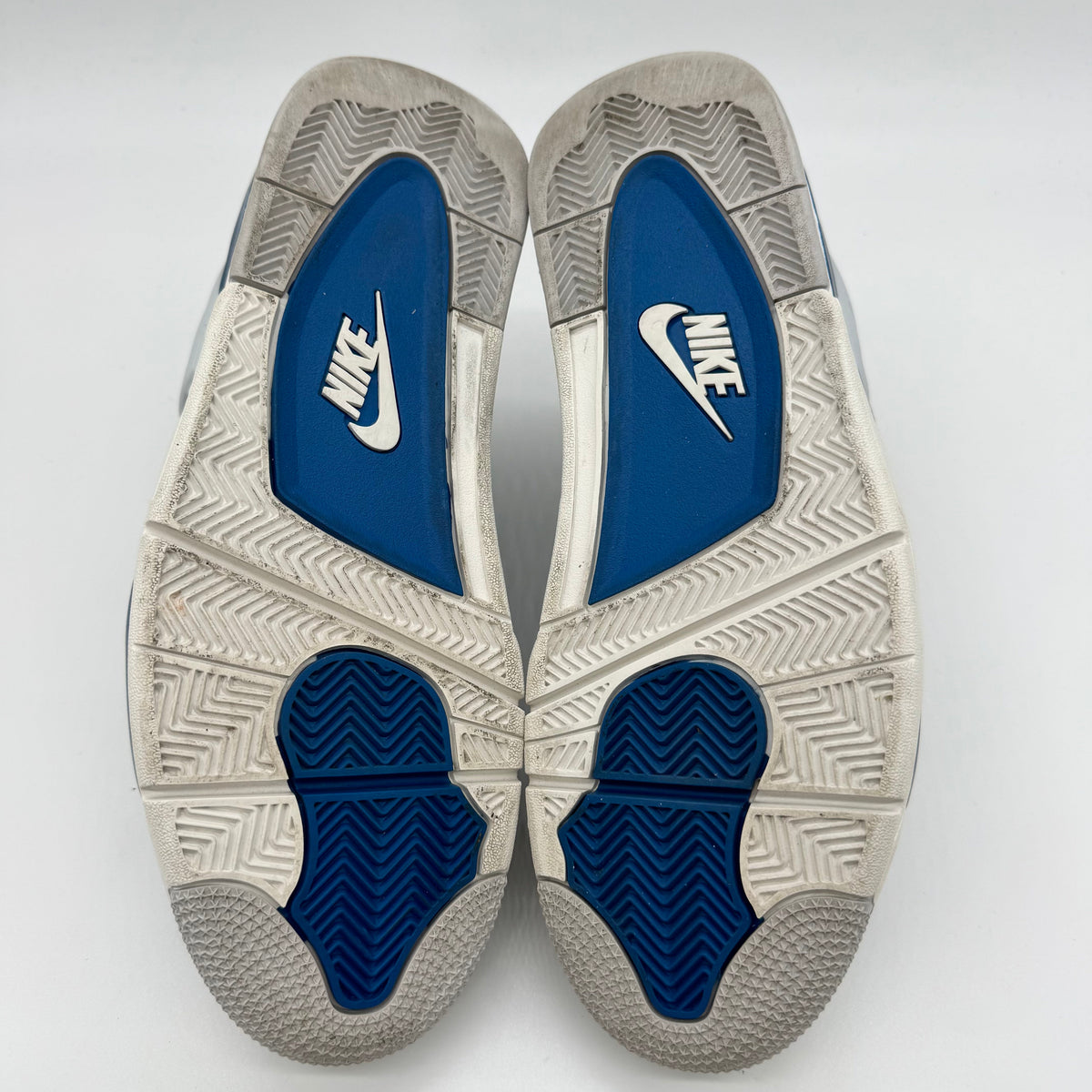 Jordan 4 Military Blue (2024)